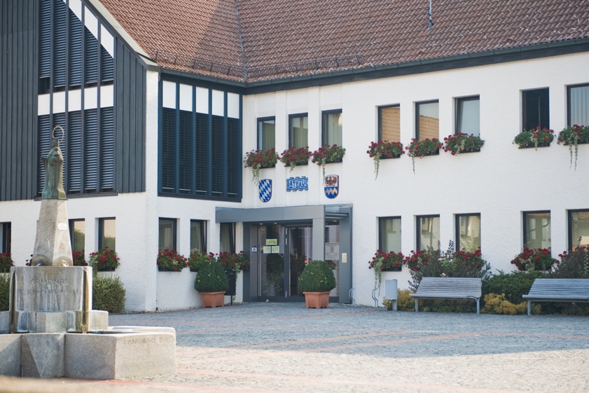 Keine Veränderungen an der Spitze der Gemeinde-Verwaltung (hier das Rathaus) wird es bei der Kommunalwahl in Reichertshausen geben. Foto: oh