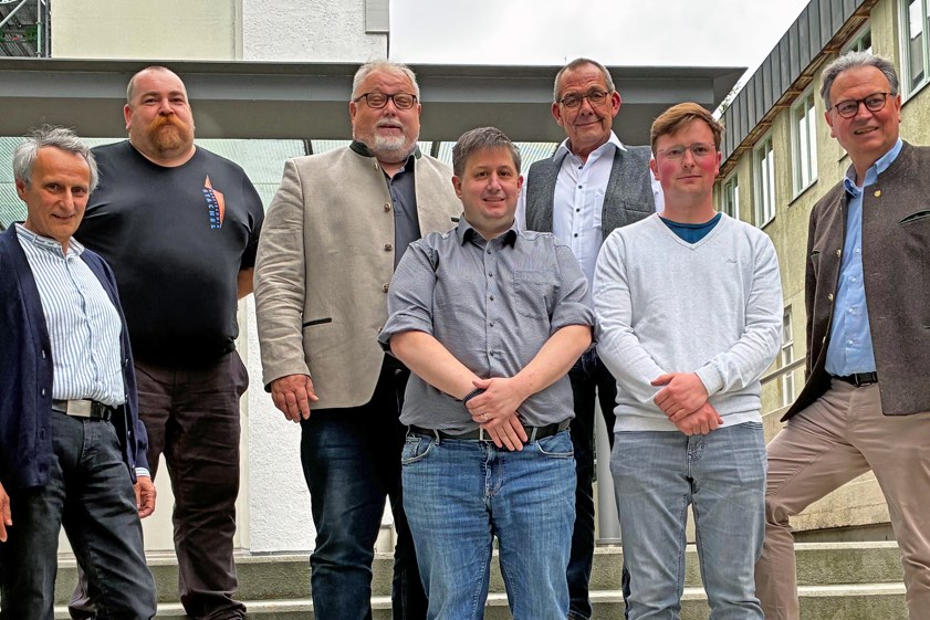 Der neue Vorstand der SHK-Innung Ingolstadt-Pfaffenhofen: Albert Frauenknecht (von links), Anton Selensky, Michael Springl, Tobias Ascher (neu gewählter Obermeister), Adolf Engel (bisheriger Obermeister) und Lukas Buchberger (Stellvertretender Obermeister) sowie Wolfgang Schwarz, der Hauptgeschäftsführer des Fachverbands für Sanitär-Heizungs-Klima-Technik in Bayern. Fotos: Alexandra Blazic, Kreishandwerkerschaft Ingolstadt-Pfaffenhofen