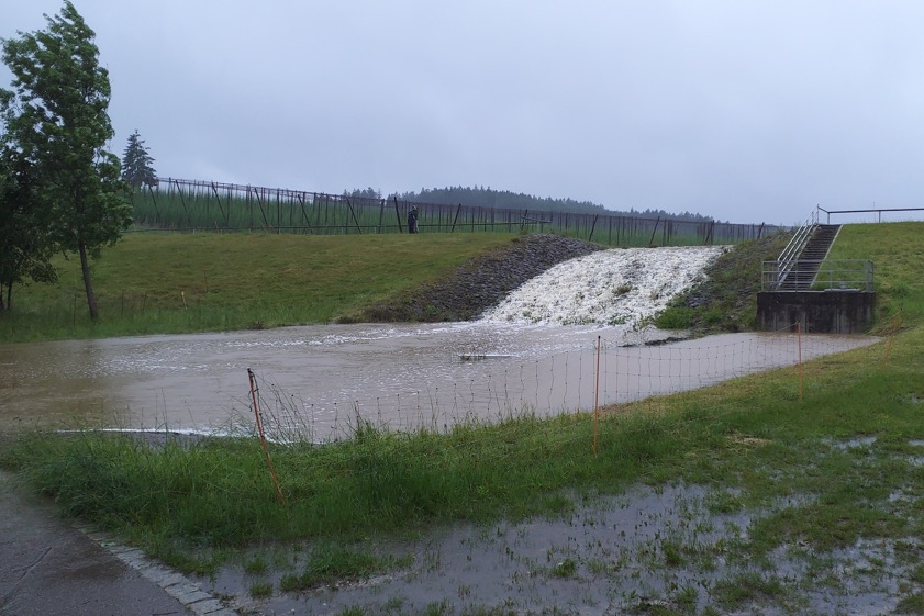 "Retentions-Becken wie in Sulzbach können bei Starkregen das Wasser zurückhalten", heißt es aus dem Rathaus von Pfaffenhofen. Foto: Stadt Pfaffenhofen