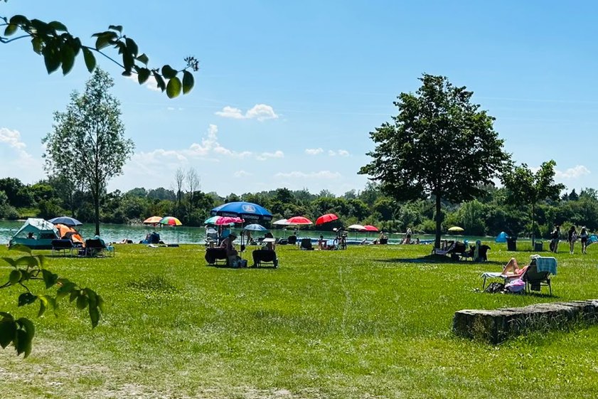 Im Eisolzrieder See ist die Wasser-Qualität "aus bakteriologischer Sicht einwandfrei". Foto: Giesenregen