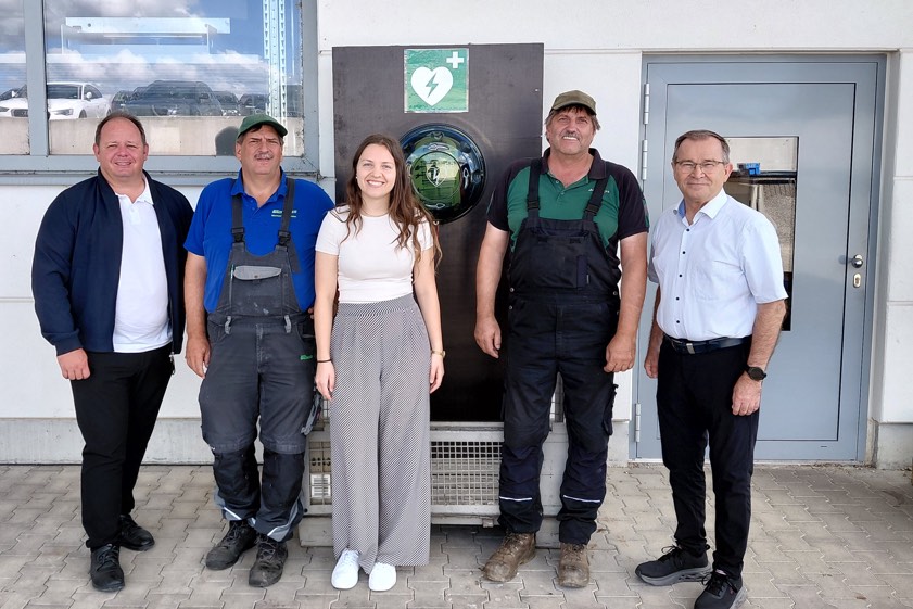 Von links: Andreas Amann (Bürgermeister von Vohburg), Michael Bachmaier, Anna-Lena Panzer (Geschäftsstellen-Leiterin der "Gesundheits-Region plus"), Franz Bachmaier, und Karl Huber (Vize-Landrat). Foto: Bernhard Kirst